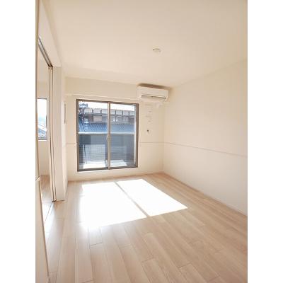 クラス　メール　ルアナ　Ⅱ 203【管理NO：1-025948302-02030】 ★家具家電は申し込み後に搬入します★の物件画像
