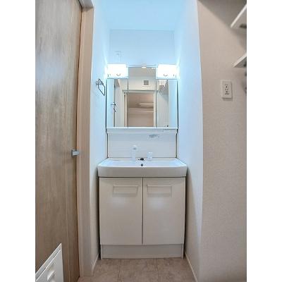 ルミナス　カニヤ 102【管理NO：1-027162501-01020】 ★家具家電は申し込み後に搬入します★の物件画像