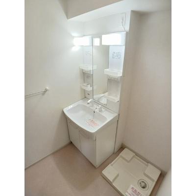 ｂｌｏｏｍ 101【管理NO：1-017921001-01010】 ★家具家電は申し込み後に搬入しますの物件画像