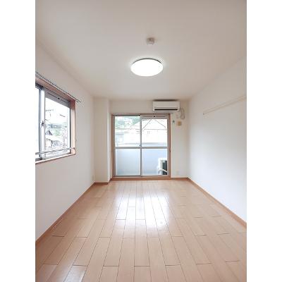 コリウス 201【管理NO：1-012395801-02010】 ★家具家電は申し込み後に搬入しますの物件画像