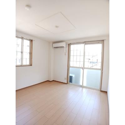 サンコーポミヤケ 201【管理NO：1-010698501-02010】 ★家具家電は申し込み後に搬入しますの物件画像