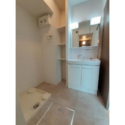 ロータス 201【管理NO：1-027518101-02010】 ★家具家電は申し込み後に搬入します★の物件画像