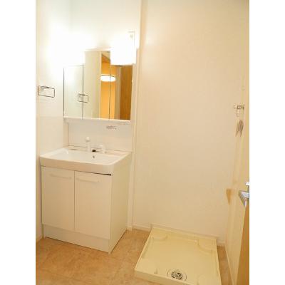 シークルー 204【管理NO：1-027496501-02040】 ★家具家電は申し込み後に搬入します★の物件画像