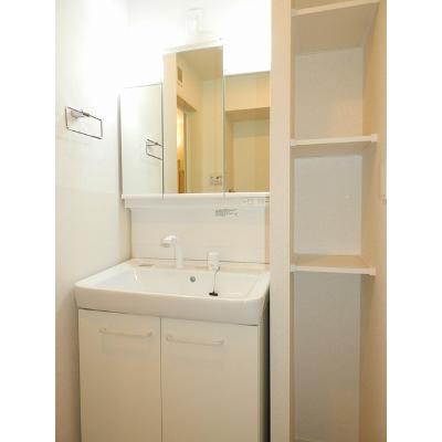 フィオーレ 104【管理NO：1-025896301-01040】 ★家具家電は申し込み後に搬入します★の物件画像