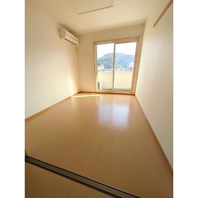 ウエストハーモニー 102【管理NO：1-015168701-01020】 ★家具家電は申し込み後に搬入します 2026年07月下旬入居可能の物件画像