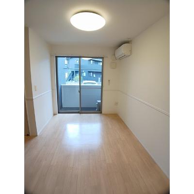 ヒュッゲ 103【管理NO：1-099445701-01030】 ★家具家電は申し込み後に搬入します★の物件画像