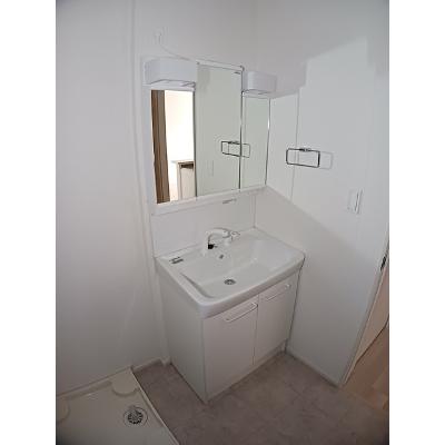 シークルー 102【管理NO：1-027496501-01020】 ★家具家電は申し込み後に搬入します★の物件画像