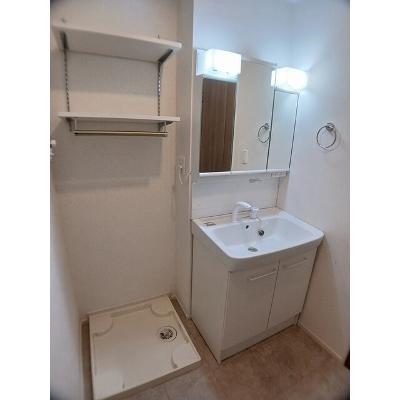 カーサ・グランデ　Ａ 102【管理NO：1-026867201-01020】 ★家具家電は申し込み後に搬入します★の物件画像