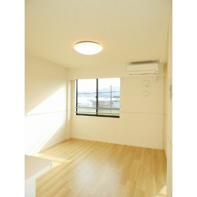 グランディ八重東 203【管理NO：1-026693401-02030】 ★家具家電は申し込み後に搬入します★の物件画像