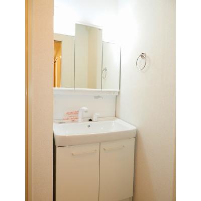グランディ八重東 203【管理NO：1-026693401-02030】 ★家具家電は申し込み後に搬入します★の物件画像