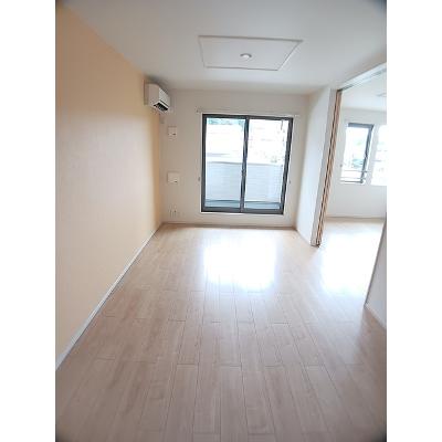 エトワ－ル 203【管理NO：1-021683901-02030】 ★家具家電は申し込み後に搬入します★の物件画像