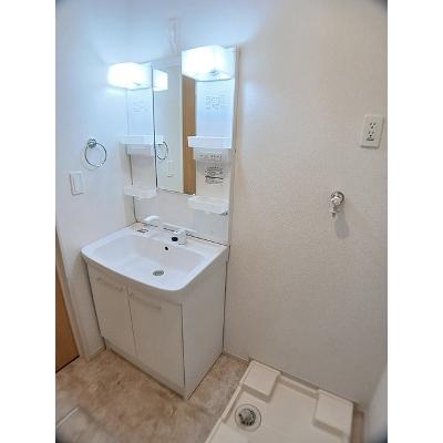 エトワ－ル 203【管理NO：1-021683901-02030】 ★家具家電は申し込み後に搬入します★の物件画像