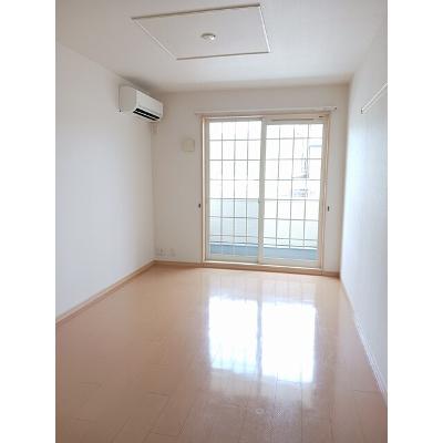 ラピスラズリ 102【管理NO：1-016327301-01020】 ★家具家電は申し込み後に搬入しますの物件画像