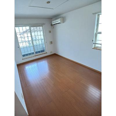 ブリ－ゼ・Ｆ 203【管理NO：1-013815101-02030】 ★家具家電は申し込み後に搬入します★の物件画像