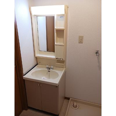 リバ－サイドコ－ト 103【管理NO：1-007245701-01030】 ★家具家電は申し込み後に搬入します★の物件画像