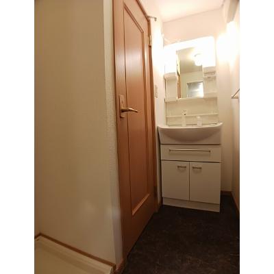 カーサ・モデルノ 101【管理NO：1-014008401-01010】 ★家具家電は申し込み後に搬入しますの物件画像