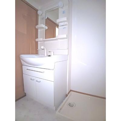 グランツ 202【管理NO：1-013743701-02020】 ★家具家電は申し込み後に搬入します★の物件画像