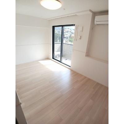 サンシャイン１ 102【管理NO：1-028175401-01020】 ★家具家電は申し込み後に搬入します★の物件画像