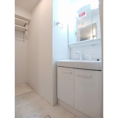 サンシャイン１ 102【管理NO：1-028175401-01020】 ★家具家電は申し込み後に搬入します★の物件画像