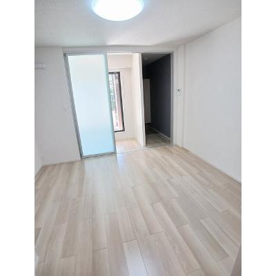 ゼファー 101【管理NO：1-027669901-01010】 ★家具家電は申し込み後に搬入します★の物件画像
