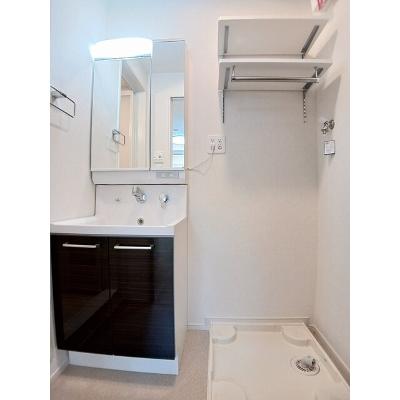 ゼファー 101【管理NO：1-027669901-01010】 ★家具家電は申し込み後に搬入します★の物件画像