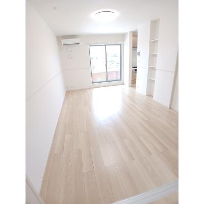 エレガンス光 202【管理NO：1-026313801-02020】 ★家具家電は申し込み後に搬入します★の物件画像