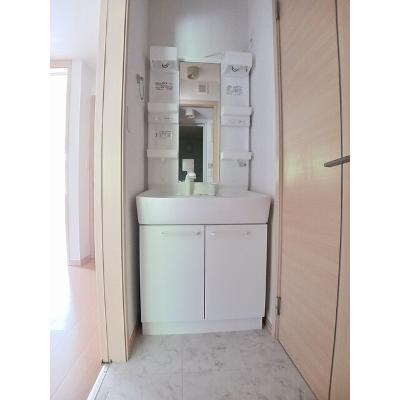 Ｅ’ｓ　Ｇａｒｄｅｎ　Ｂ 103【管理NO：1-017000302-01030】 ★家具家電は申し込み後に搬入します★の物件画像
