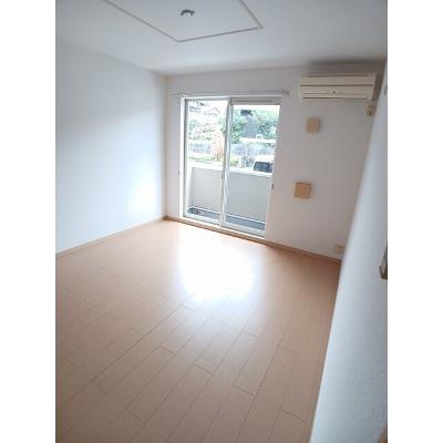 メイプルビュー・プラッツＤ 102【管理NO：1-016235602-01020】 ★家具家電は申し込み後に搬入します★の物件画像