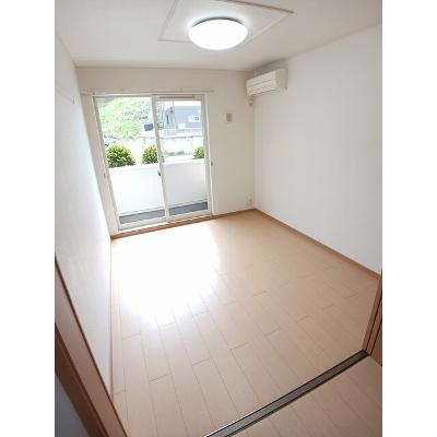 カーサ・エレガンテＢ 102【管理NO：1-015058202-01020】 ★家具家電は申し込み後に搬入します★の物件画像