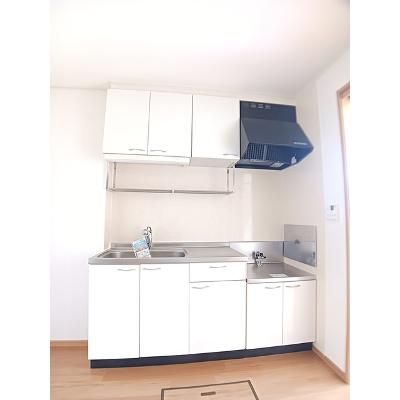 サンパティークⅡ 101【管理NO：1-013655801-01010】 ★家具家電は申し込み後に搬入します★の物件画像