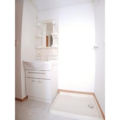 サンパティークⅡ 101【管理NO：1-013655801-01010】 ★家具家電は申し込み後に搬入します★の物件画像