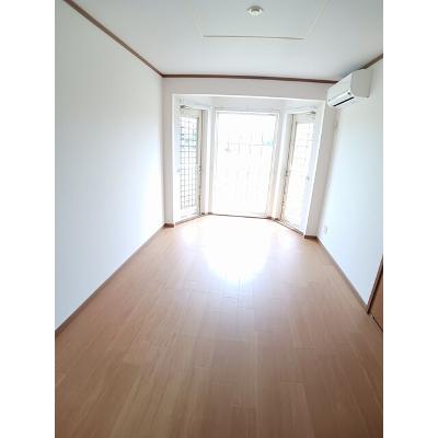 メゾンセレッソ　Ⅱ 102【管理NO：1-011096002-01020】 ★家具家電は申し込み後に搬入します★の物件画像