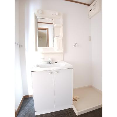 Ｖｉｌｌａ．フォンテーヌＢ 102【管理NO：1-010166601-01020】 ★家具家電は申し込み後に搬入しますの物件画像