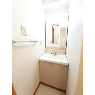 レークサイドＡ 101【管理NO：1-007983101-01010】 ★家具家電は申し込み後に搬入します★の物件画像