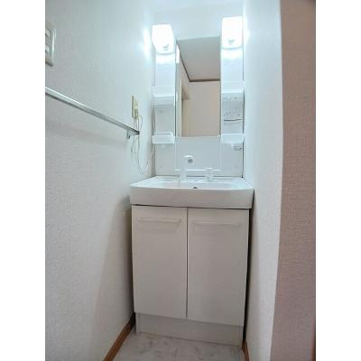 ブランシェ 201【管理NO：1-007869401-02010】 ★家具家電は申し込み後に搬入しますの物件画像