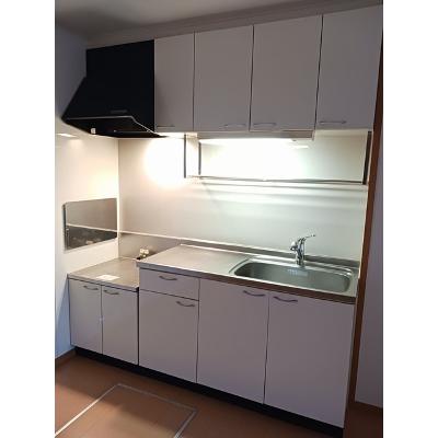 シュトラール　Ⅰ 101【管理NO：1-014303601-01010】 ★家具家電は申し込み後に搬入します★の物件画像