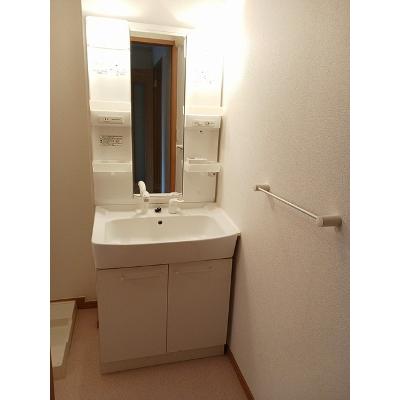 シュトラール　Ⅰ 101【管理NO：1-014303601-01010】 ★家具家電は申し込み後に搬入します★の物件画像
