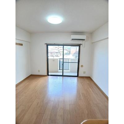 シャン・ド・フレーズⅡ 105【管理NO：1-011422501-01050】 ★家具家電は申し込み後に搬入しますの物件画像