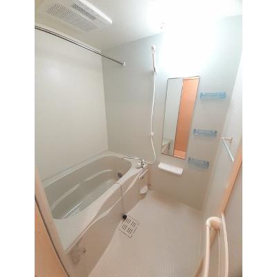 ラ・ルナ　Ⅱ 101【管理NO：1-019061002-01010】 ★家具家電は申し込み後に搬入しますの物件画像