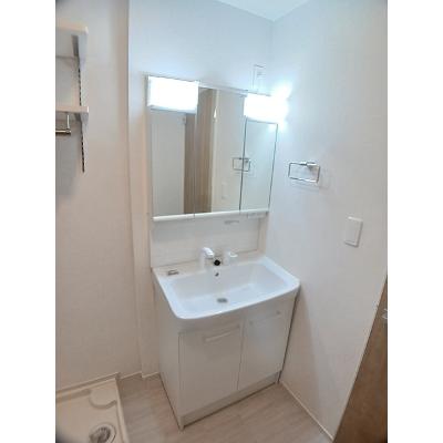 ベニバラード・岩畠 103【管理NO：1-028125801-01030】 ★家具家電は申し込み後に搬入します★の物件画像