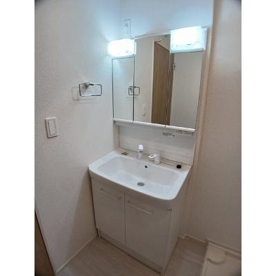 ベニバラード・岩畠 205【管理NO：1-028125801-02050】 ★家具家電は申し込み後に搬入します★の物件画像