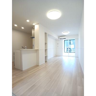 シュトラールＢ 102【管理NO：1-027973901-01020】 ★家具家電は申し込み後に搬入します★ ★2026年10月上旬入居可能★の物件画像