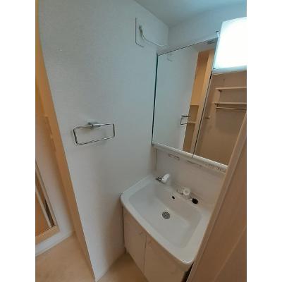 カーム・レジデンス 102【管理NO：1-026082301-01020】 ★家具家電は申し込み後に搬入します★の物件画像
