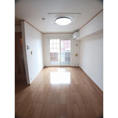 Ｓｕｒｉａ　Ｙ’ｓ　Ｂ 103【管理NO：1-013507902-01030】 ★家具家電は申し込み後に搬入します★の物件画像