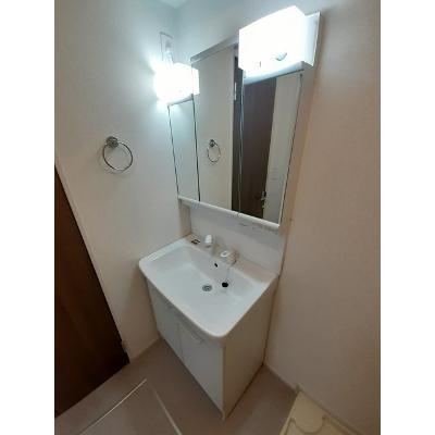 ルミナーレ　Ⅲ 105【管理NO：1-023501602-01050】 ★家具家電は申し込み後に搬入します★の物件画像