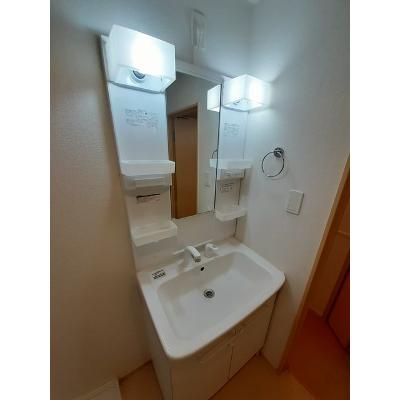 ラ　ベル　ピエス 201【管理NO：1-020375901-02010】 ★家具家電は申し込み後に搬入します★の物件画像