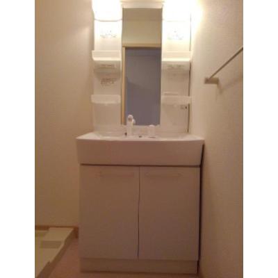 ブルーガーデニア 101【管理NO：1-016814701-01010】 ★家具家電は申し込み後に搬入しますの物件画像