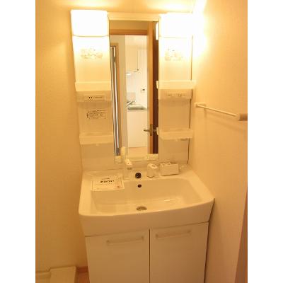 ＣＯＲＳＯ　Ｂ 101【管理NO：1-016358702-01010】 ★家具家電は申し込み後に搬入しますの物件画像
