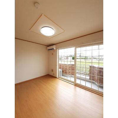 フォンターナ　フェリチータＡ 102【管理NO：1-012540901-01020】 ★家具家電は申し込み後に搬入しますの物件画像
