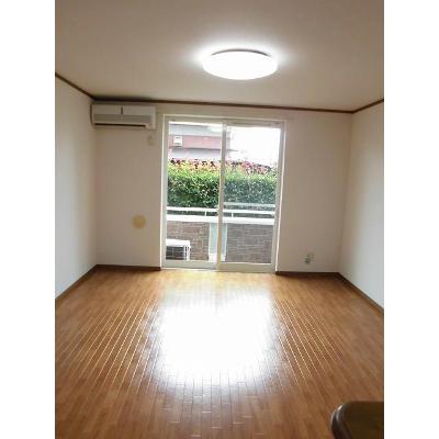 メルベーユ・ヴィラ 103【管理NO：1-011634301-01030】 ★家具家電は申し込み後に搬入しますの物件画像